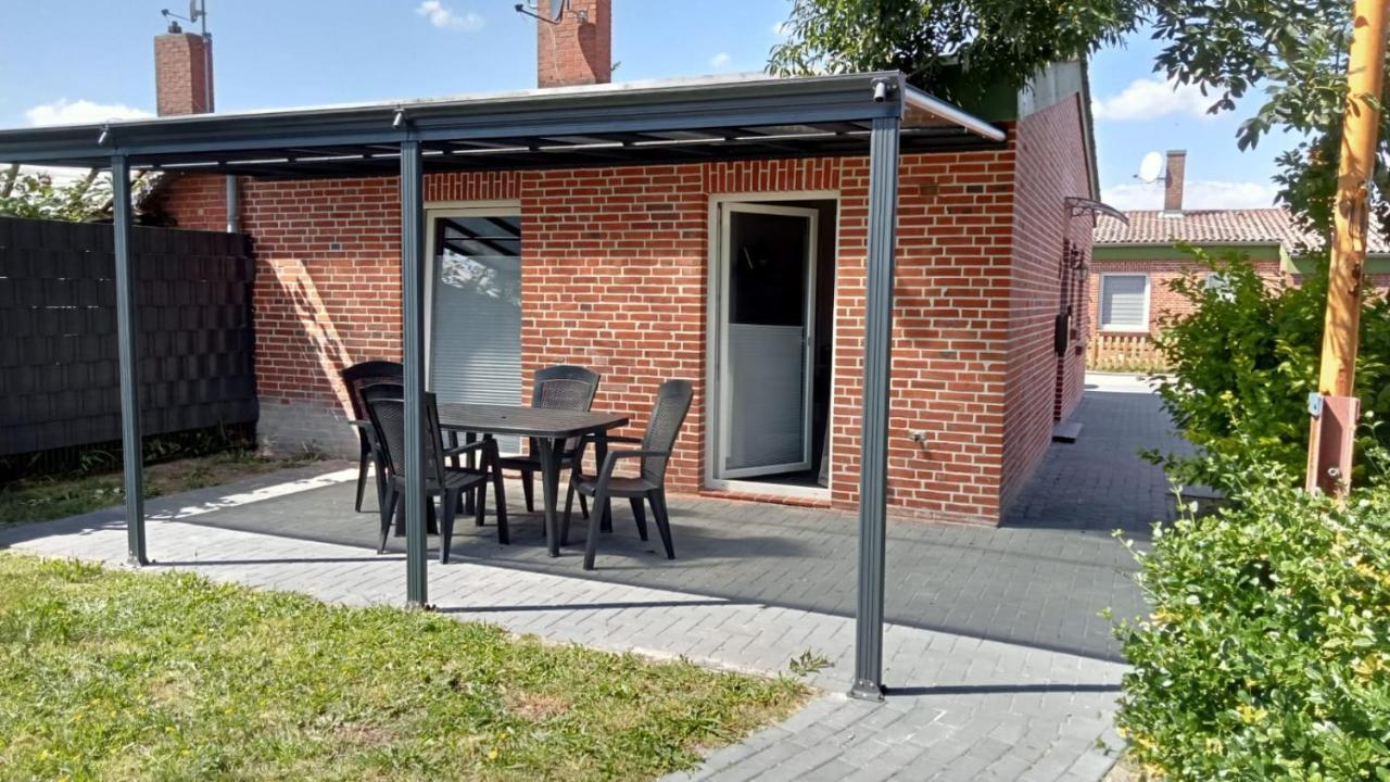 Ferienhaus am Binnenhafen Emden Exterior foto